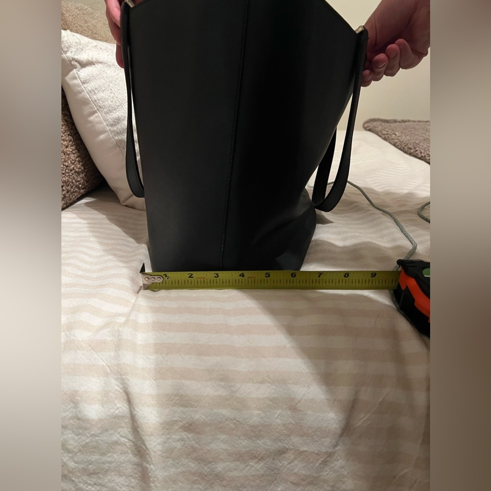 EUC | Black Kate Spade XL Newbury Lane Jules Tote - Picture 9 of 9